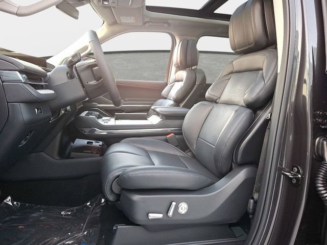 New 2025 Lincoln Navigator Reserve image 15