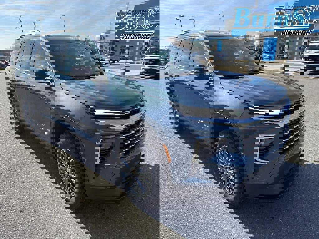 New 2026 Chevrolet Traverse LT image 1