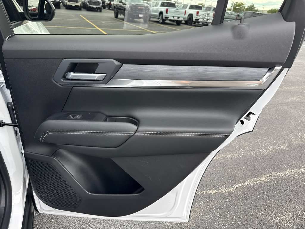 New 2027 GMC Terrain Elevation w/ Elevation Premium Package AWD/4WD image 36