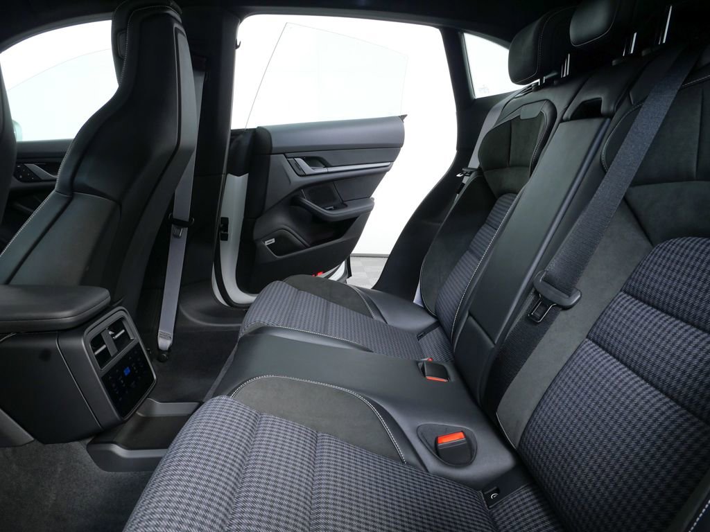 Certified 2025 Porsche Taycan 4S image 18