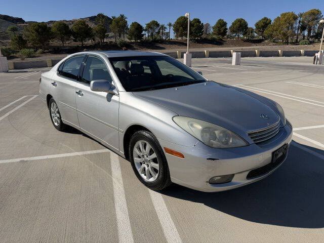Used 2002 Lexus ES 330 w/ Premium Pkg FWD image 3