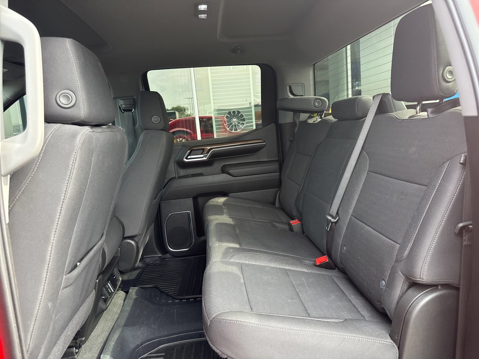 Used 2024 Chevrolet Silverado 1500 LT AWD/4WD image 16