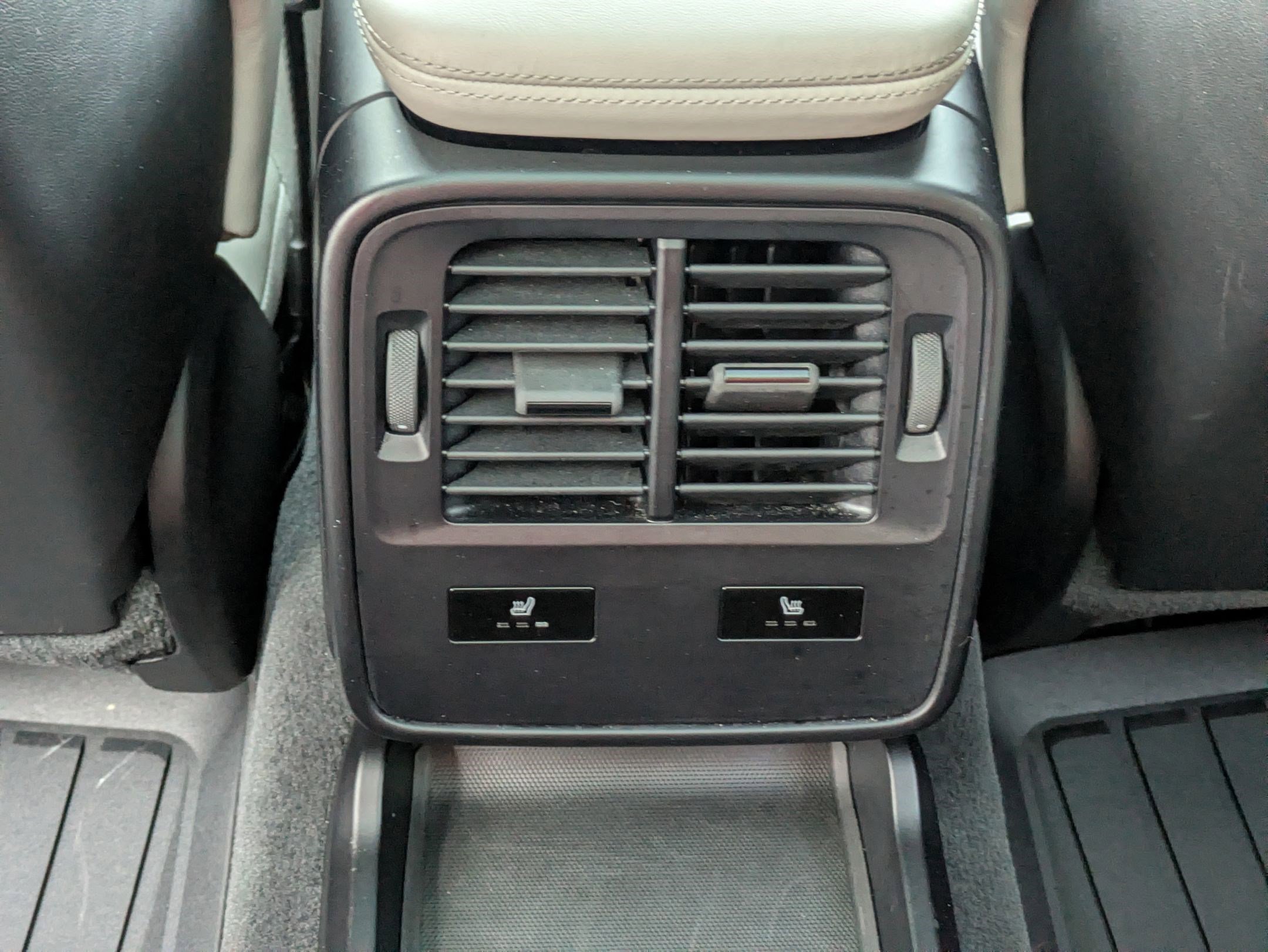 Used 2021 Porsche Taycan Turbo image 29