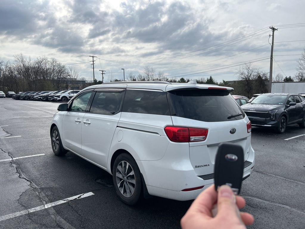 Used 2016 Kia Sedona SX FWD image 5