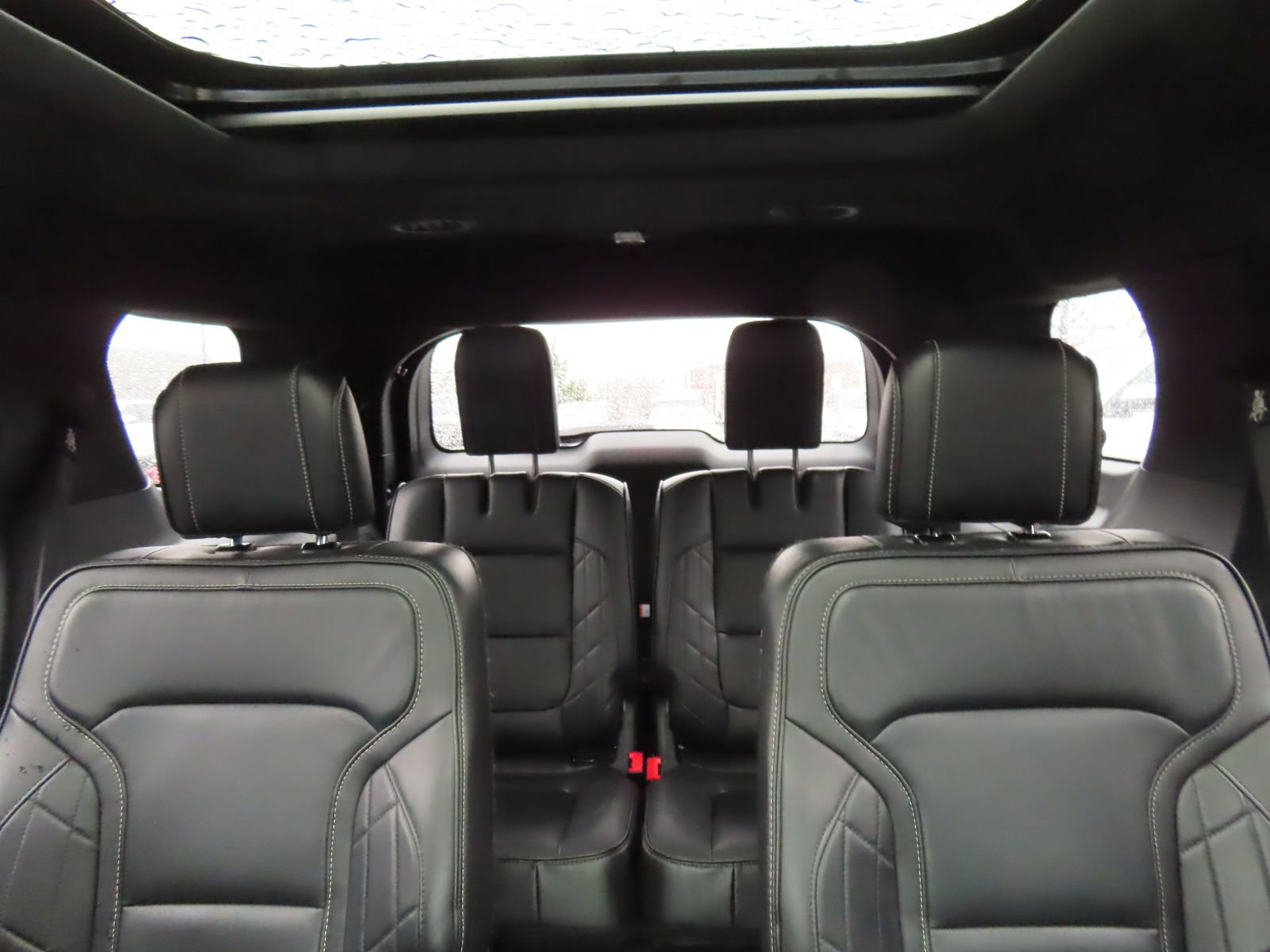 Used 2017 Ford Explorer Platinum image 38