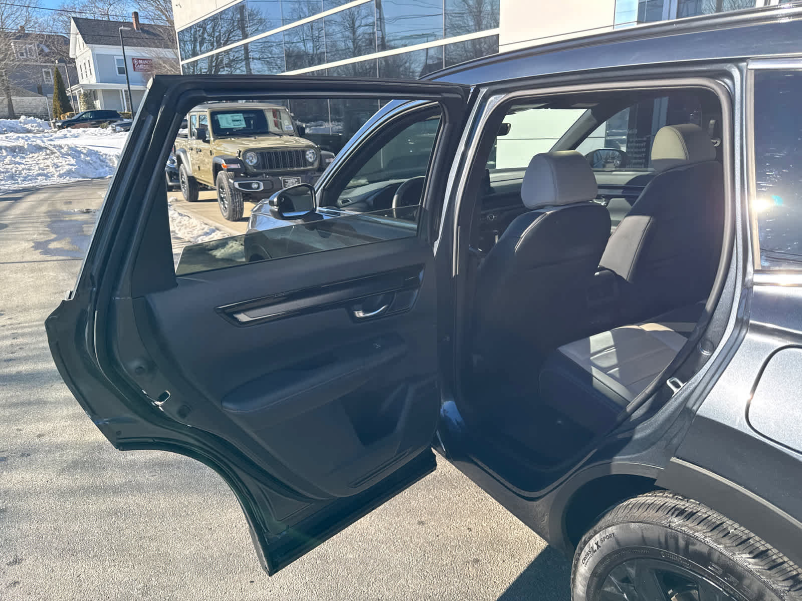 Used 2024 Honda CR-V Sport Touring image 31