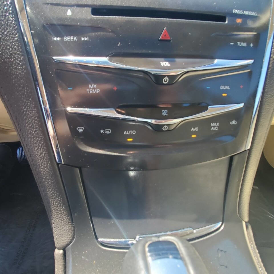 Used 2013 Lincoln MKS AWD image 19