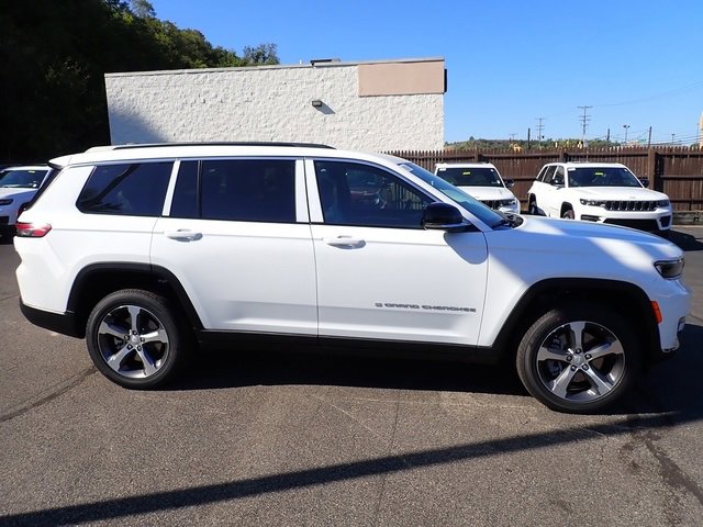 New 2025 Jeep Grand Cherokee L Limited image 8