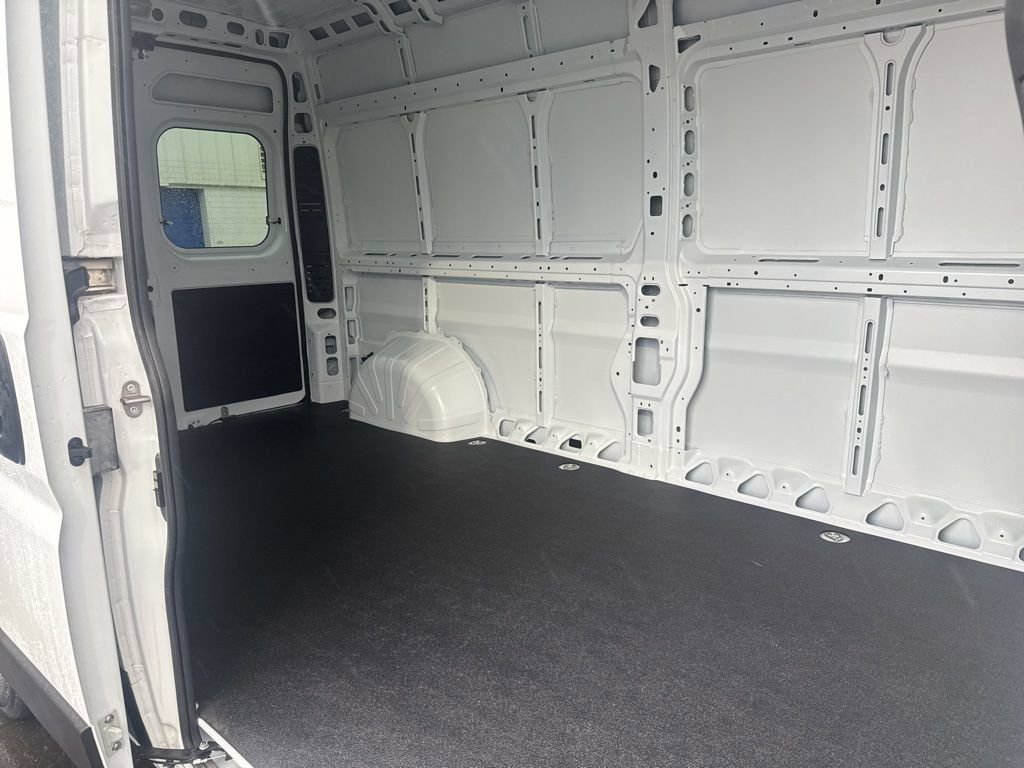 Used 2024 RAM ProMaster 2500 FWD image 28