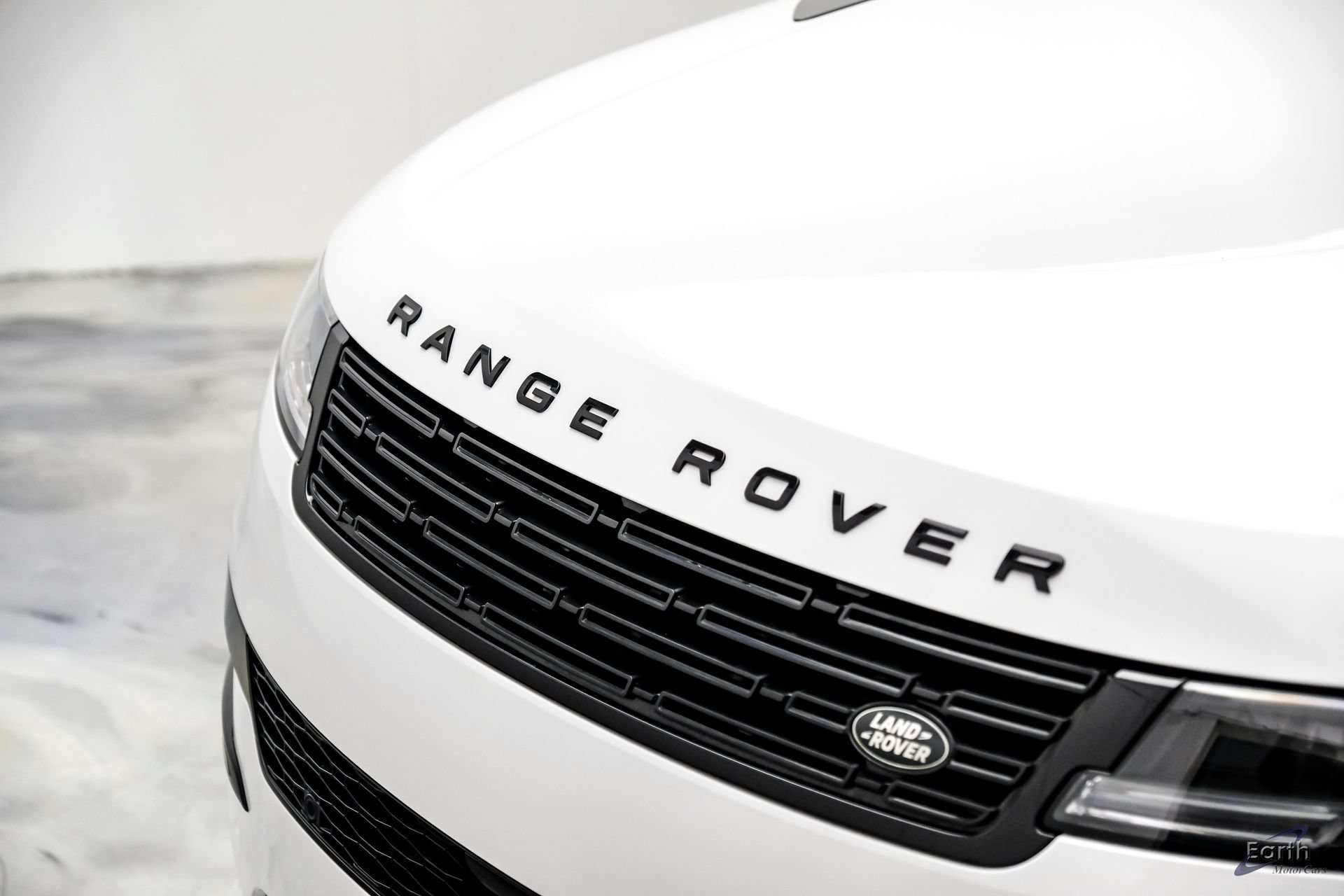 Used 2024 Land Rover Range Rover Sport Dynamic SE AWD/4WD image 31
