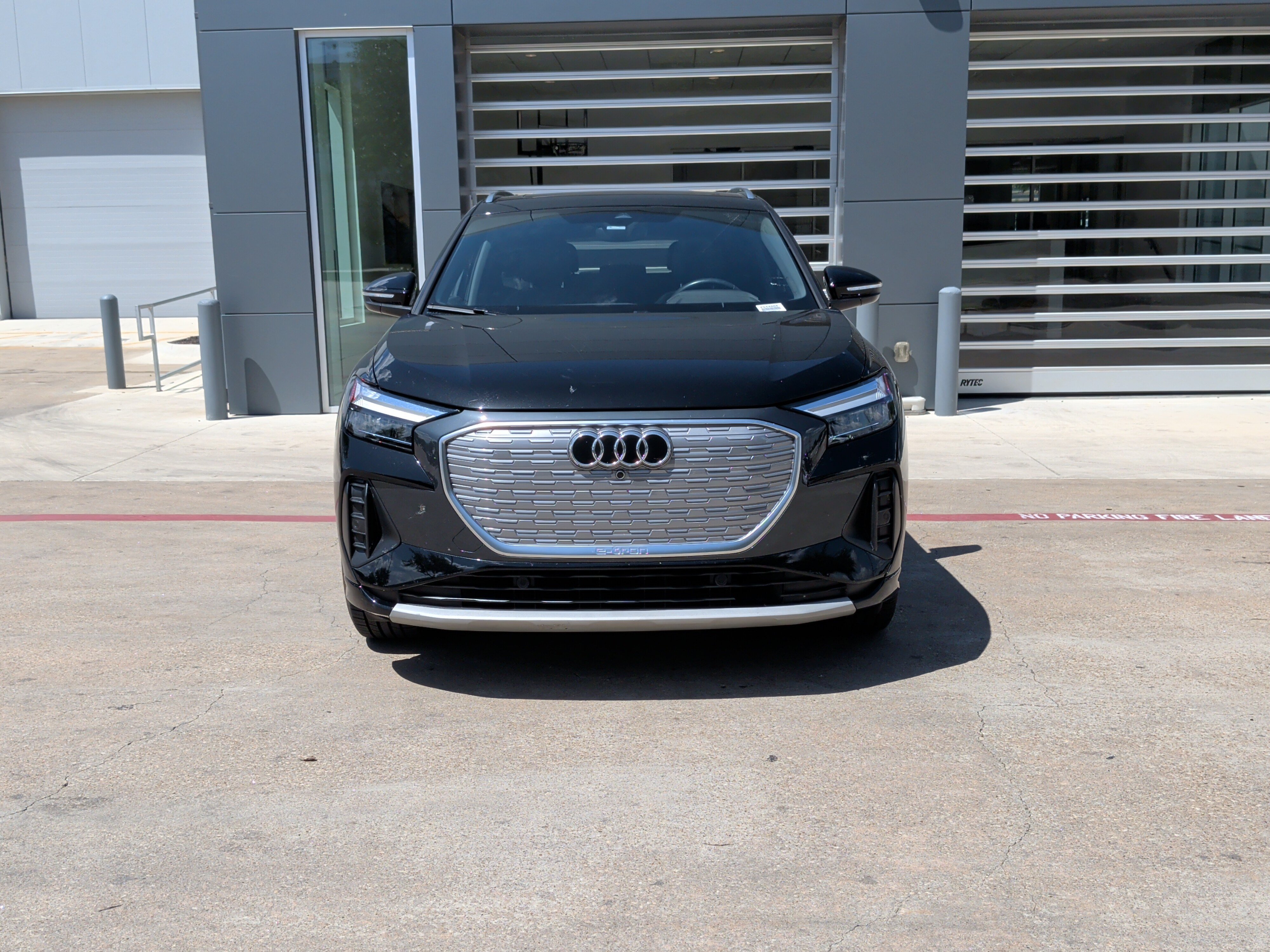 Certified 2022 Audi Q4 e-tron Premium w/ Convenience Package AWD/4WD image 3