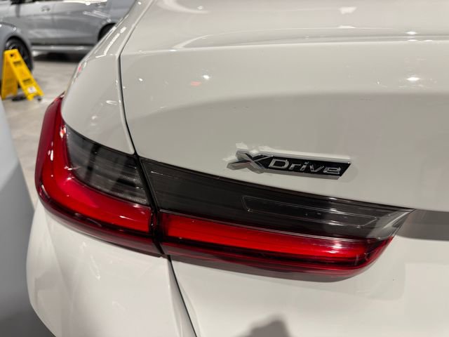 Used 2025 BMW 330i xDrive Sedan w/ M Sport Package AWD/4WD image 34