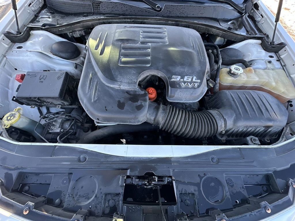 Used 2016 Chrysler 300 S image 27