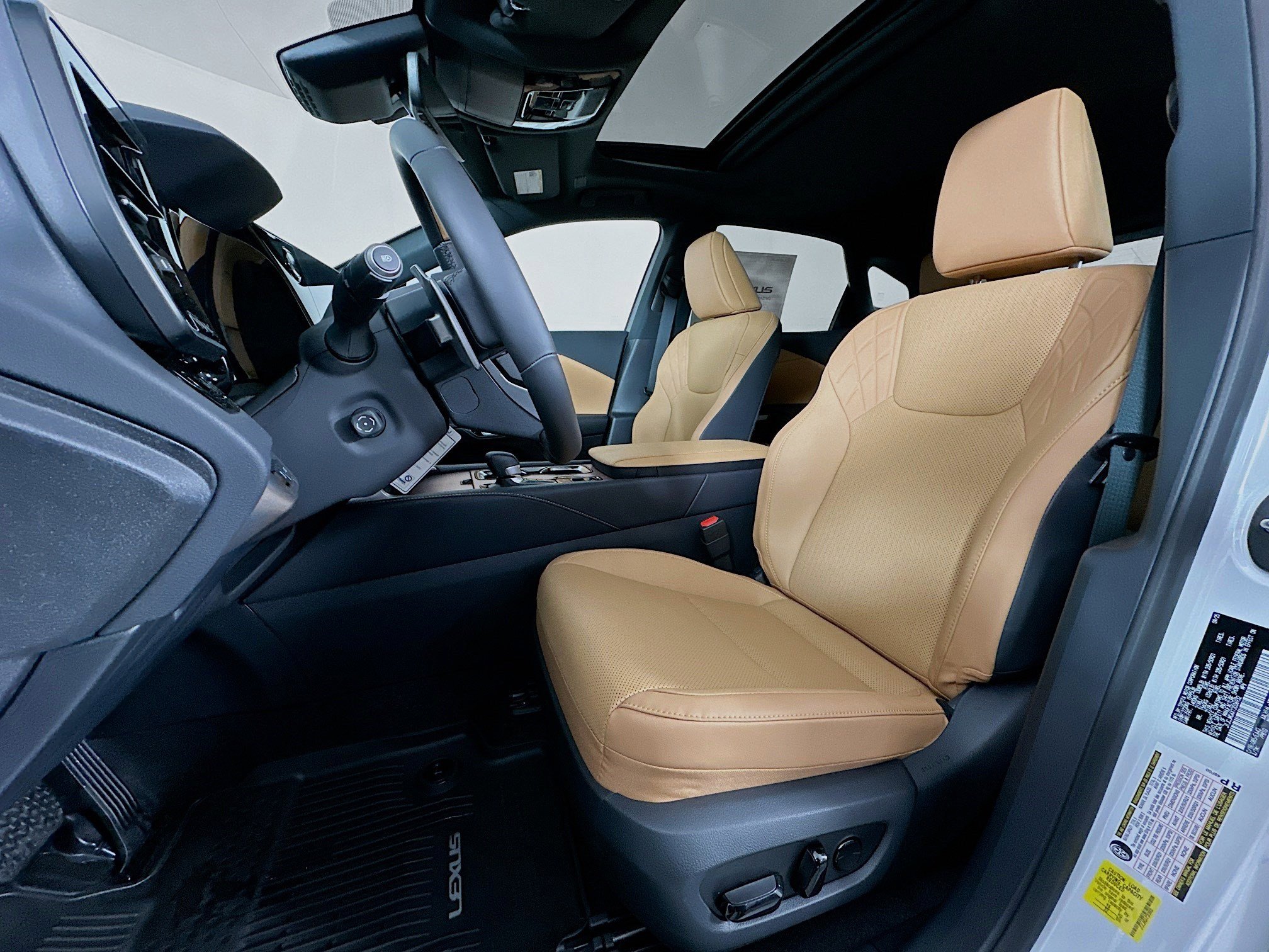 New 2026 Lexus RX 450h AWD image 22