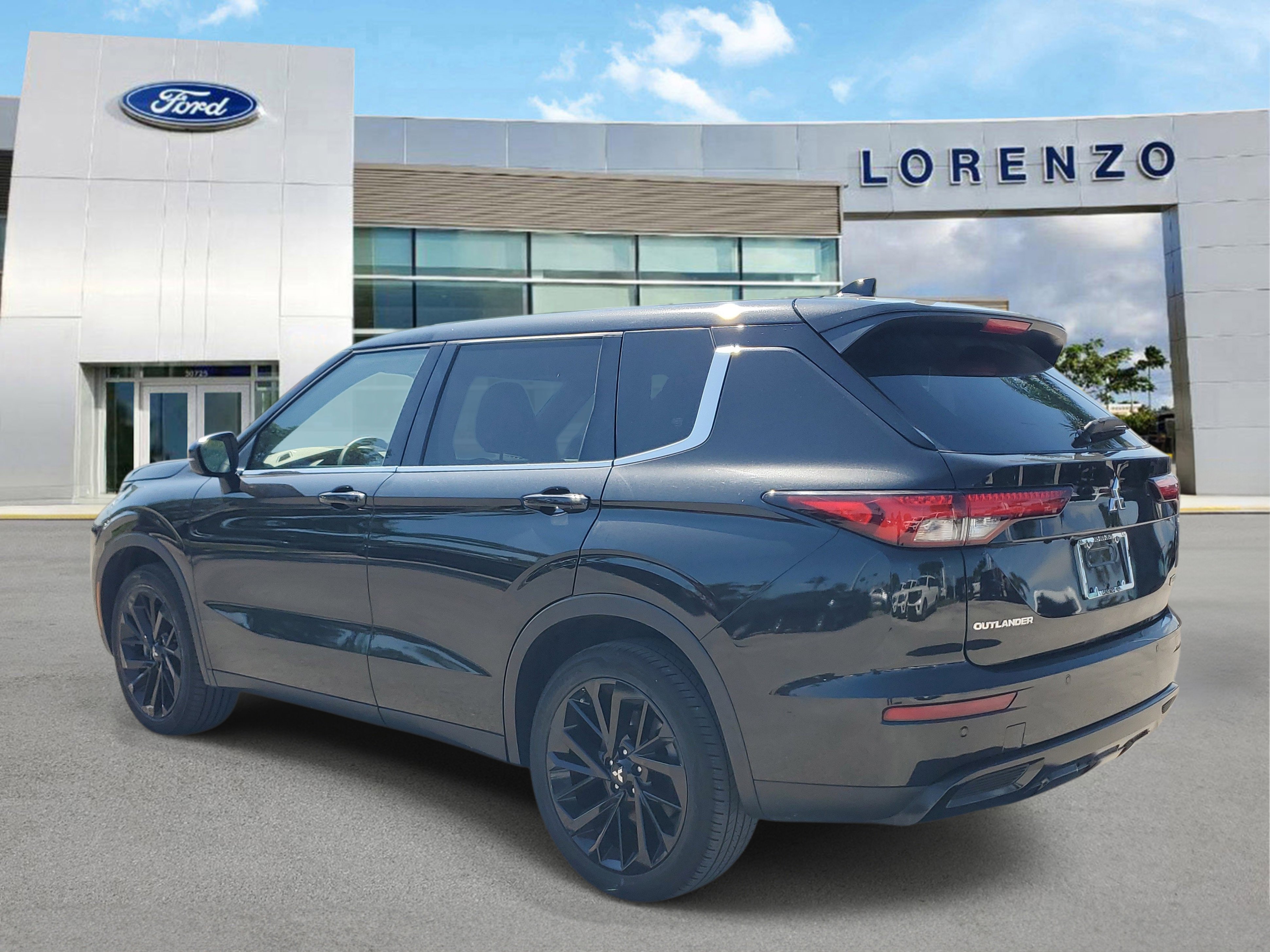 Used 2022 Mitsubishi Outlander SEL Black Edition image 7