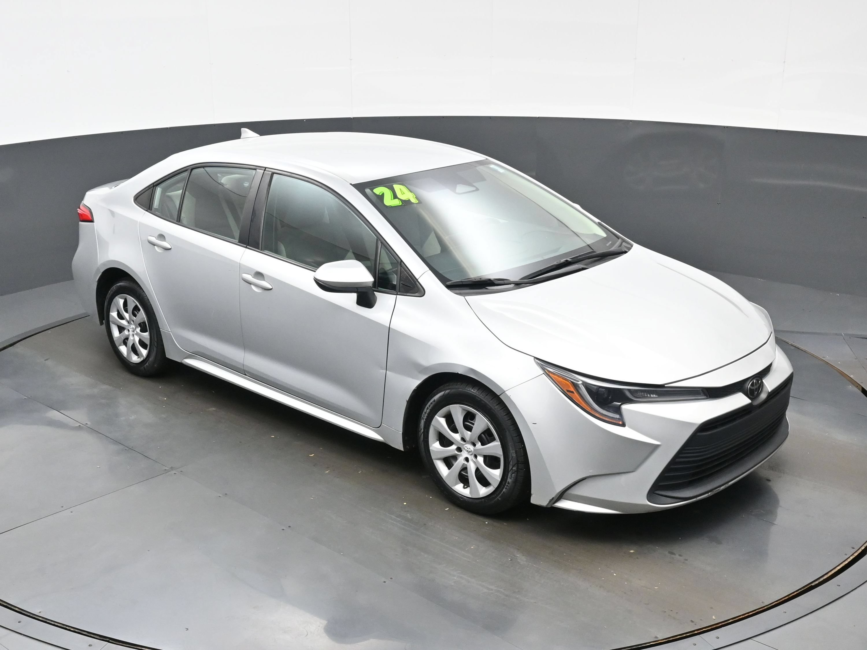 Used 2024 Toyota Corolla LE FWD image 37