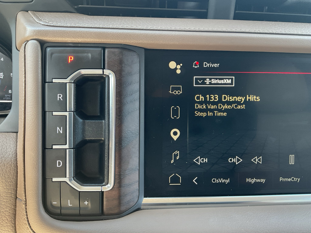 Used 2024 GMC Yukon Denali AWD/4WD image 46