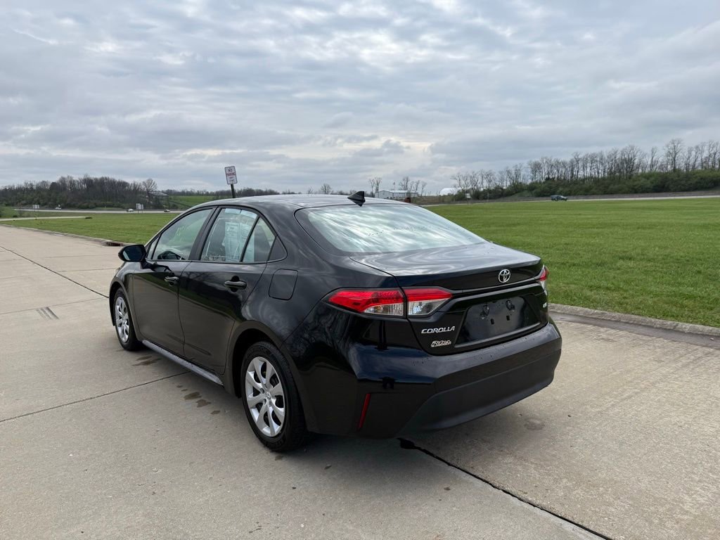 Used 2025 Toyota Corolla LE image 7