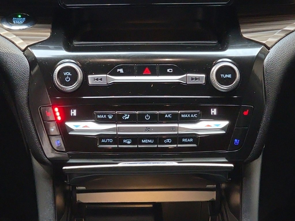 Used 2021 Ford Explorer Limited image 20