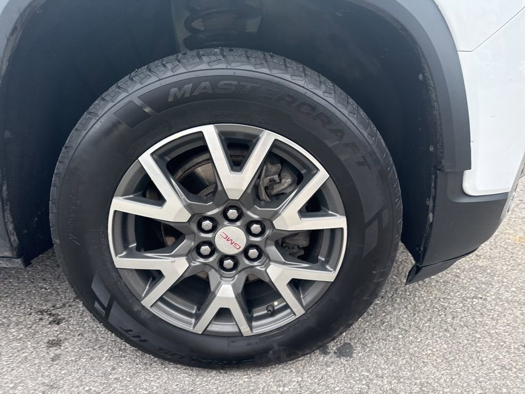 Used 2021 GMC Acadia SLE image 4