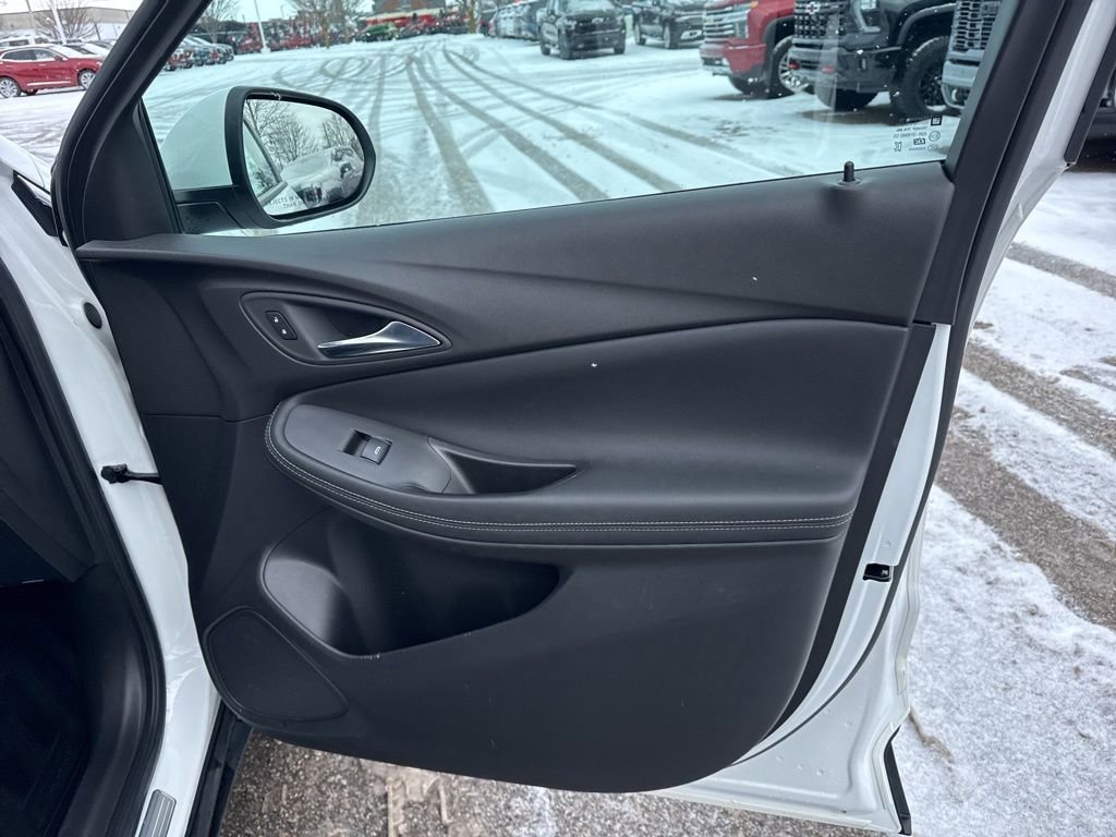 Certified 2022 Buick Encore GX Preferred w/ Cold Weather Comfort Package image 36