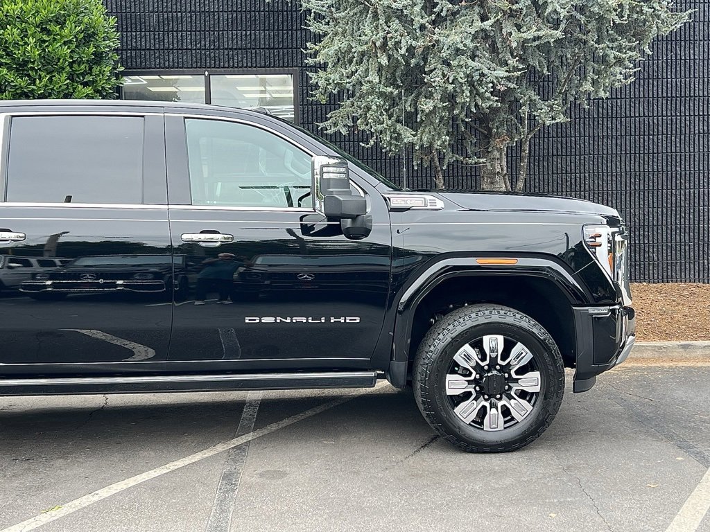 Used 2024 GMC Sierra 3500 Denali w/ Denali Reserve Package image 20