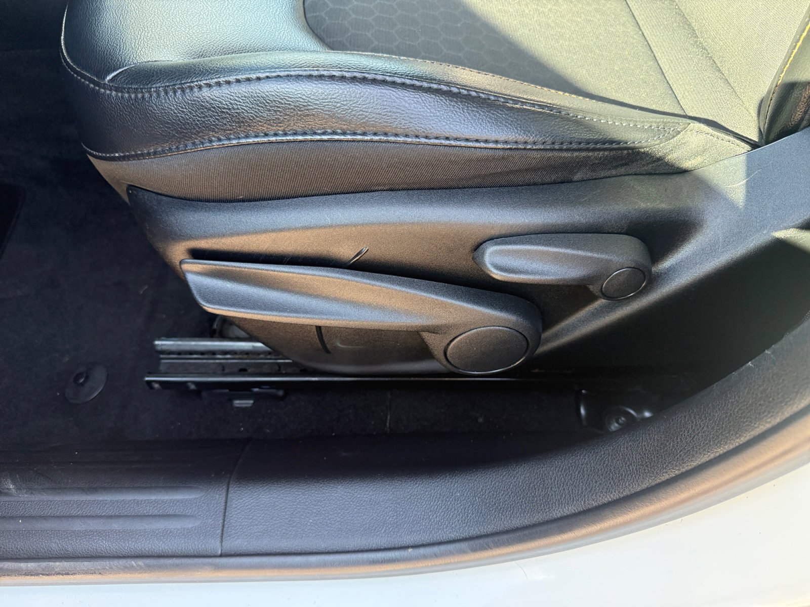 Used 2017 Jeep Compass Latitude image 15