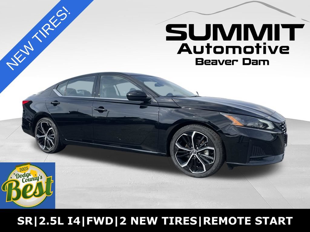 Used 2024 Nissan Altima 2.5 SR FWD image 1