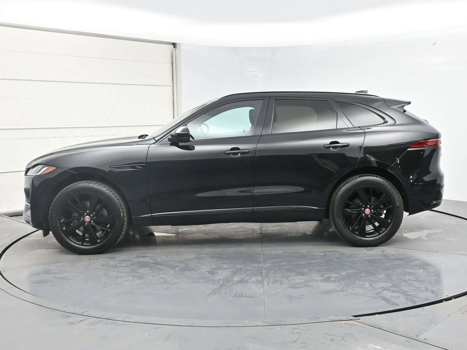 Used 2022 Jaguar F-PACE S image 21