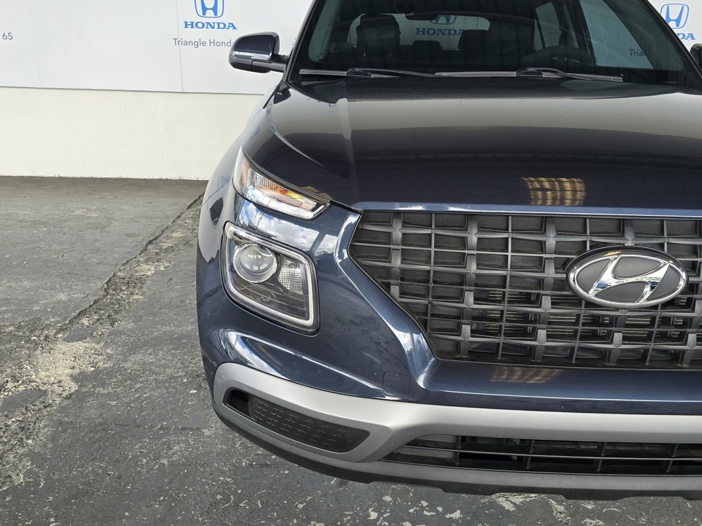 Used 2023 Hyundai Venue SE image 10