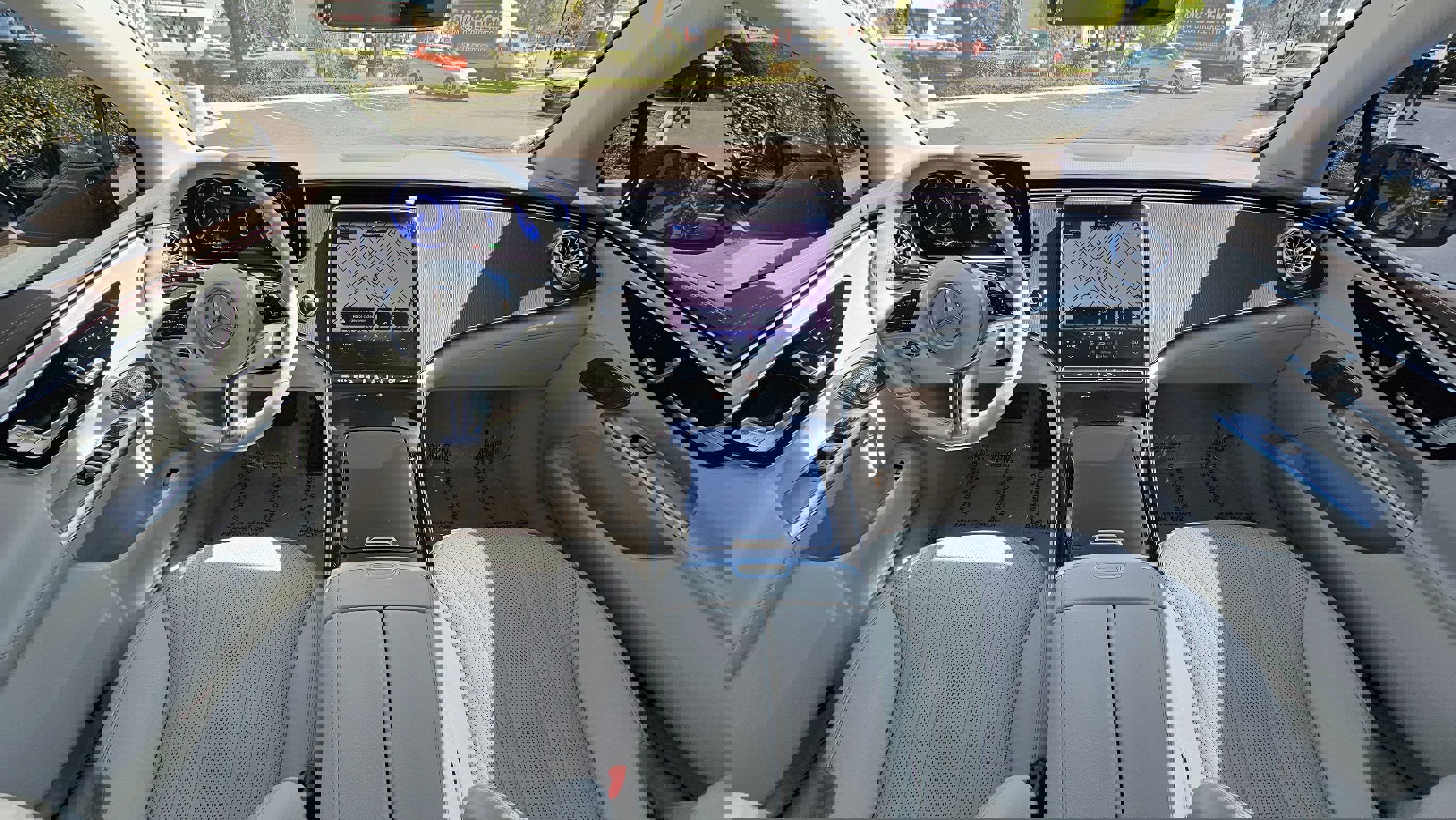 Used 2023 Mercedes-Benz EQE 500 4MATIC Sedan w/ Exclusive Trim Package image 22