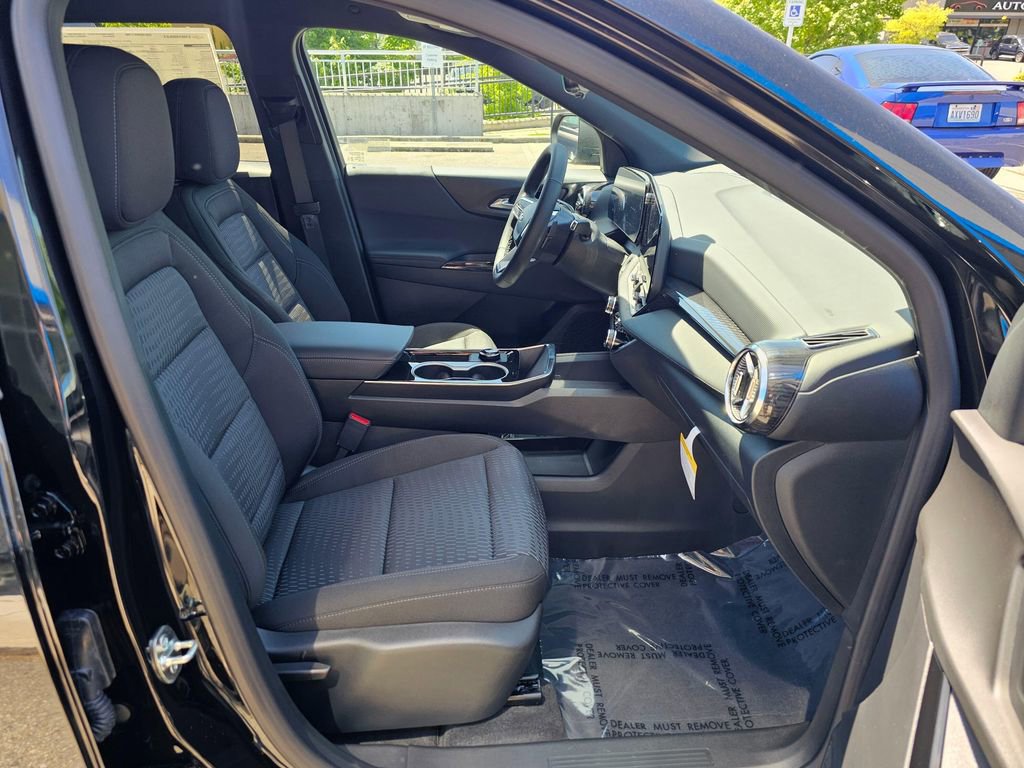 New 2026 Chevrolet Equinox LT w/ Safety and Technology Package FWD image 11