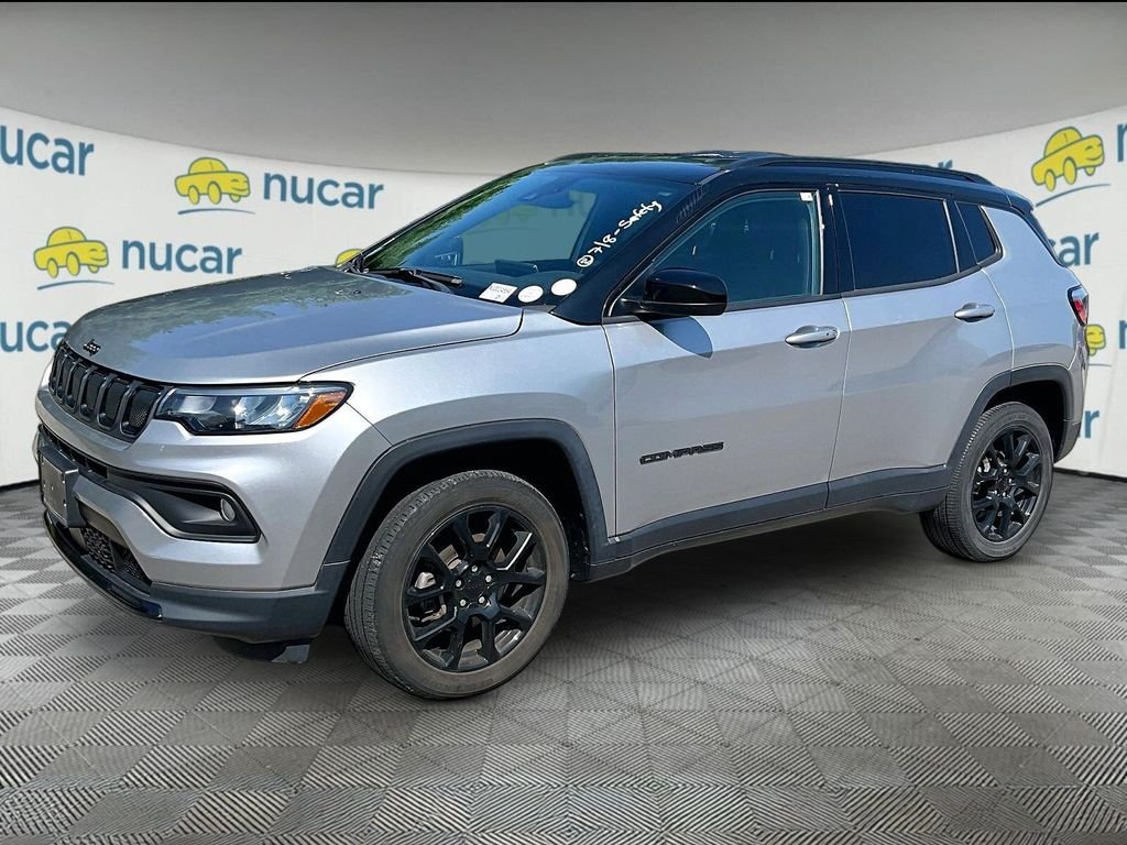 Used 2022 Jeep Compass Latitude w/ Convenience Group AWD/4WD image 3