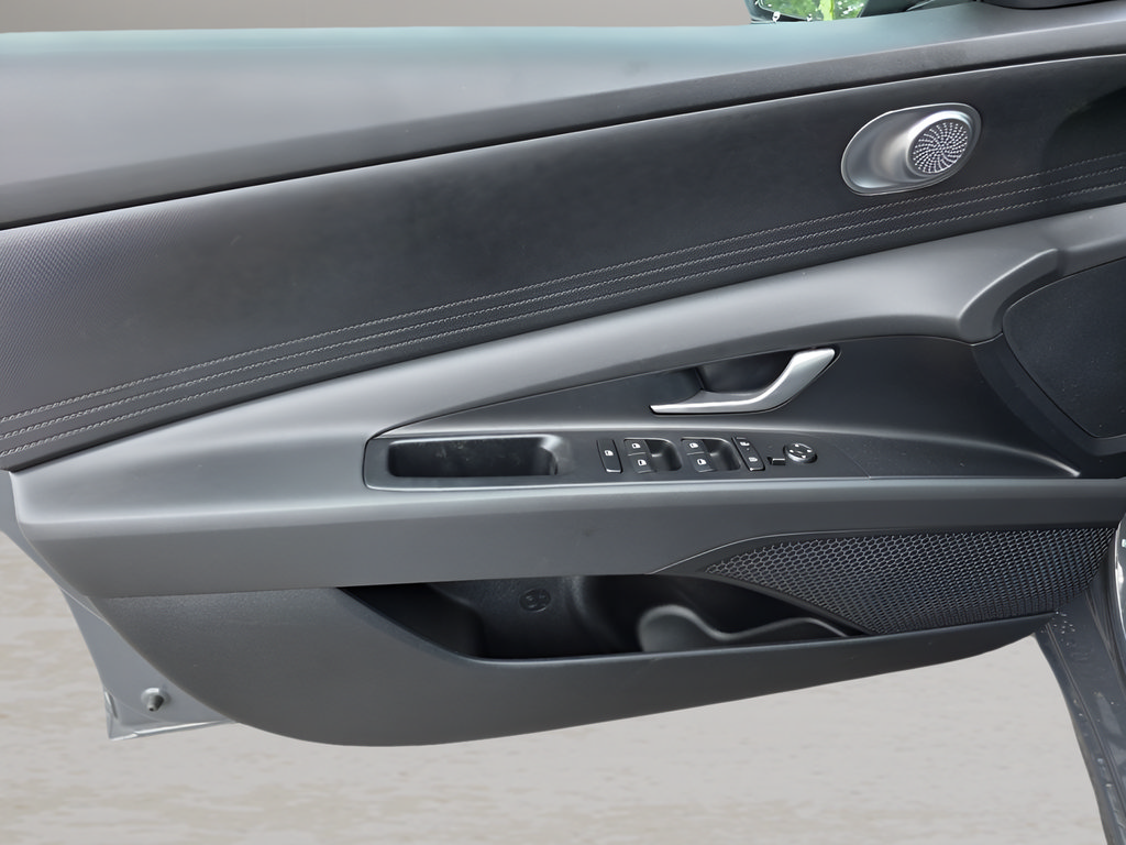 New 2026 Hyundai Elantra SE w/ Cargo Package FWD image 12