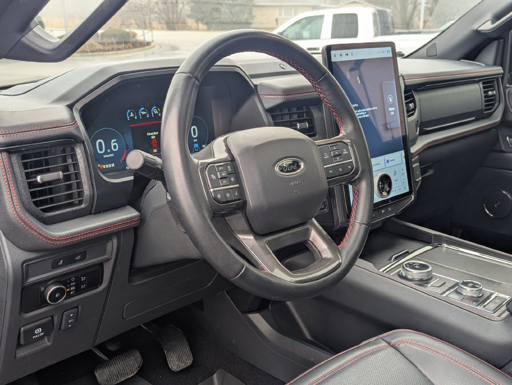 Used 2023 Ford Expedition Limited AWD/4WD image 13