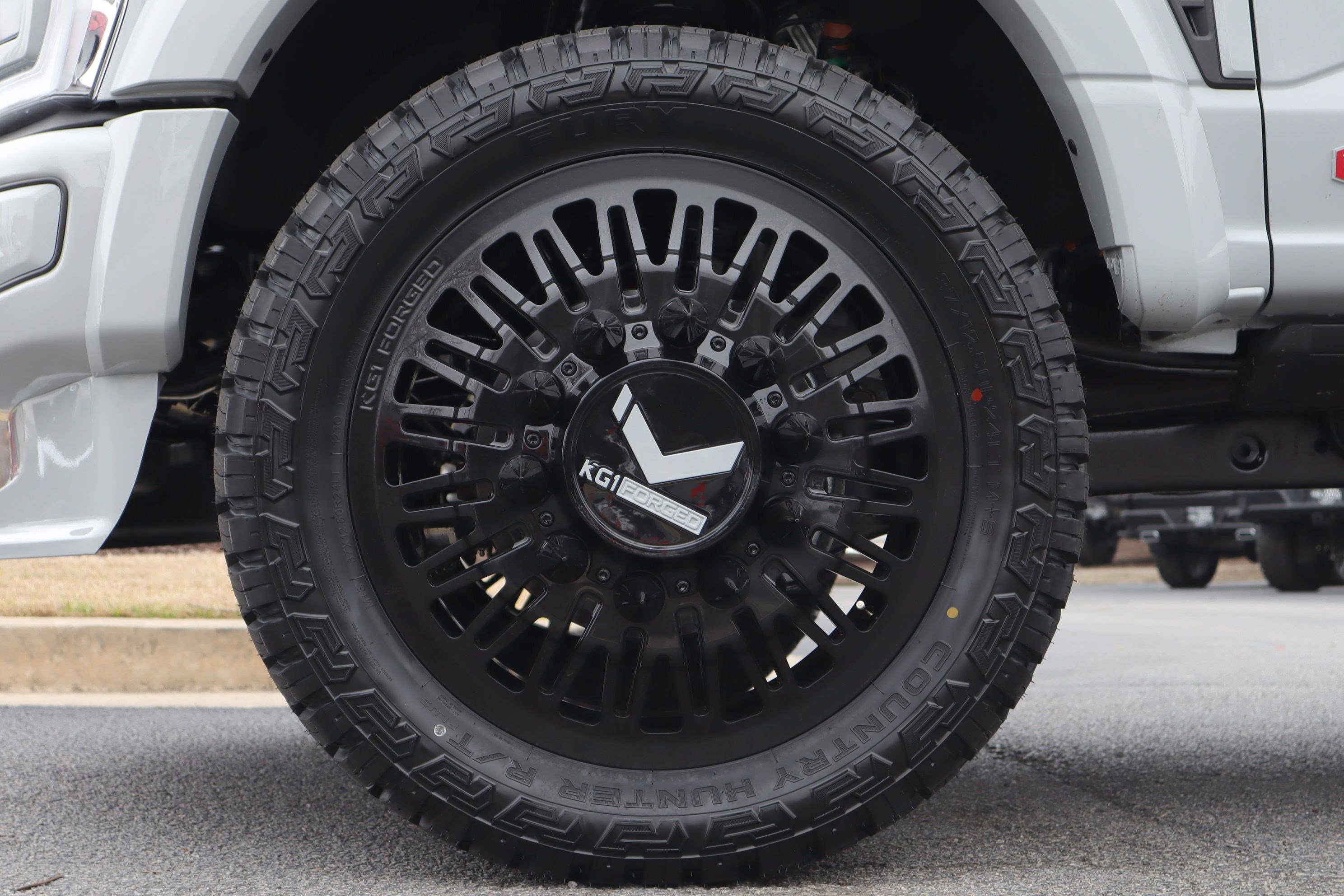 Used 2026 Ford F450 Platinum w/ Platinum Plus Package image 9