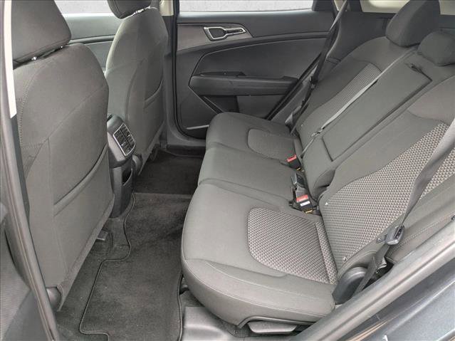 Used 2024 Kia Sportage LX image 17