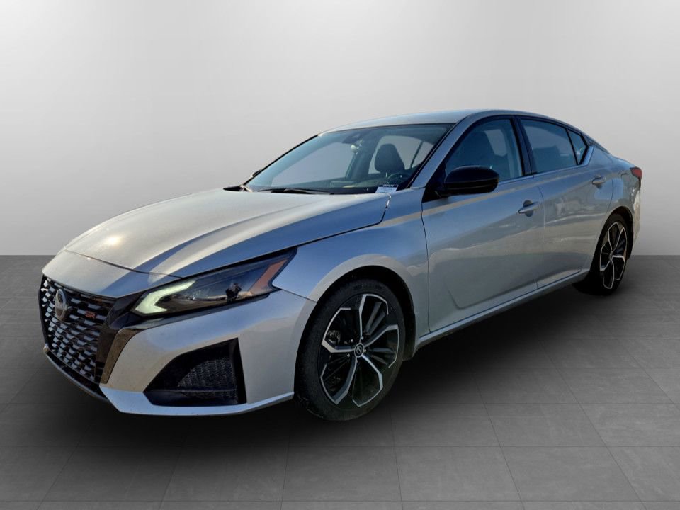 Used 2023 Nissan Altima 2.5 SR image 12