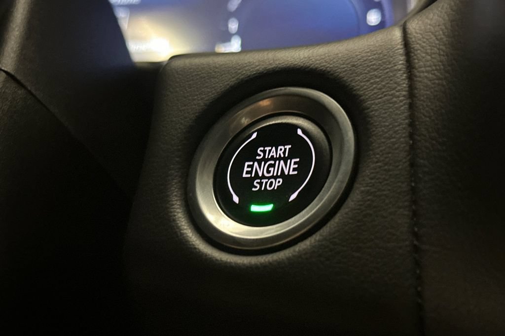 Used 2024 Chevrolet Suburban LT AWD/4WD image 23