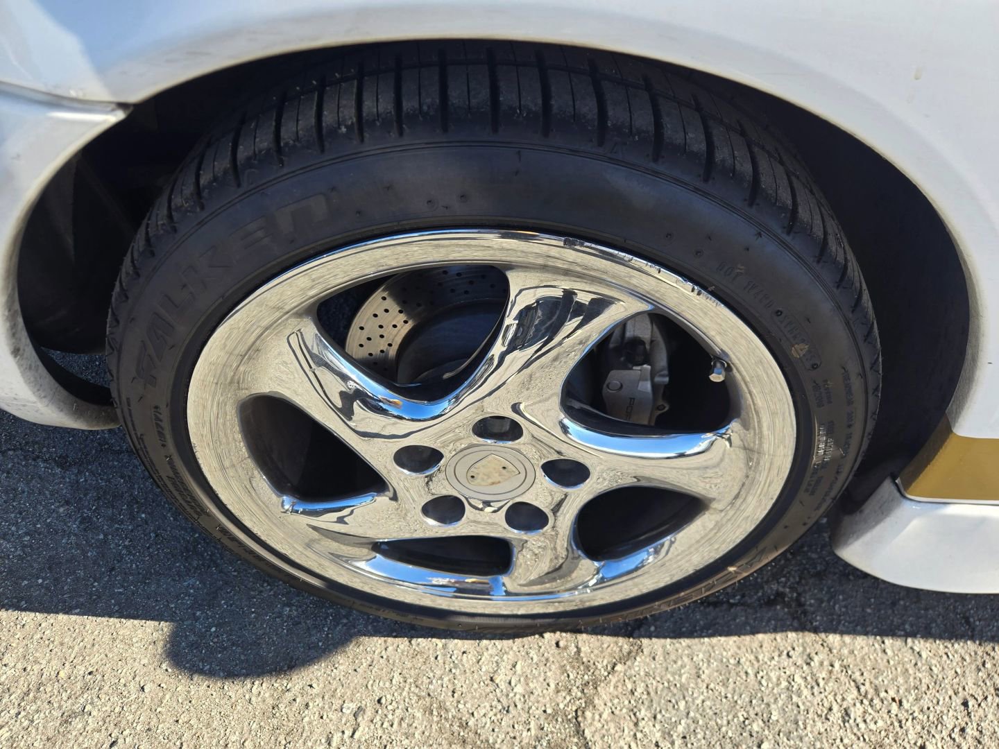 Used 2001 Porsche 911 Carrera 4 image 29