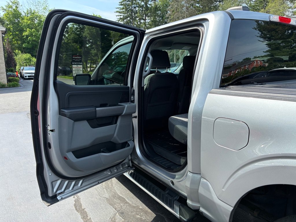 Used 2022 Ford F150 XLT w/ Equipment Group 302A High AWD/4WD image 18
