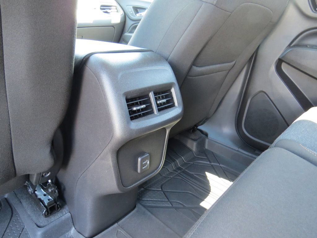 Certified 2024 Chevrolet Equinox LT w/ LPO, Floor Liner Package FWD image 15