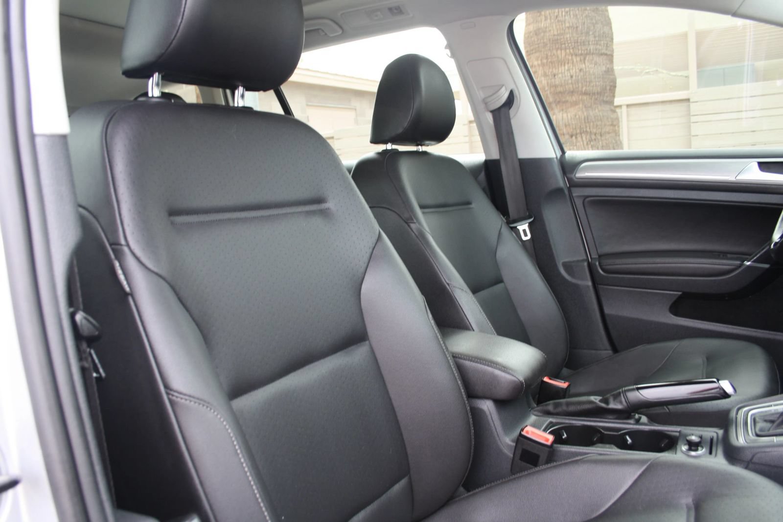 Used 2015 Volkswagen Golf SE w/ Lighting Package FWD image 27