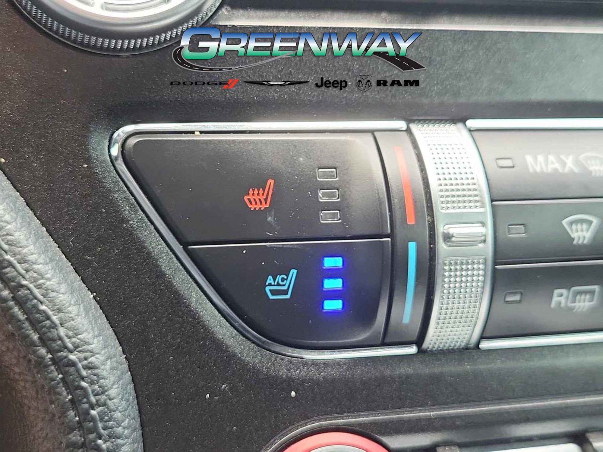 Used 2019 Ford Mustang Premium RWD image 17