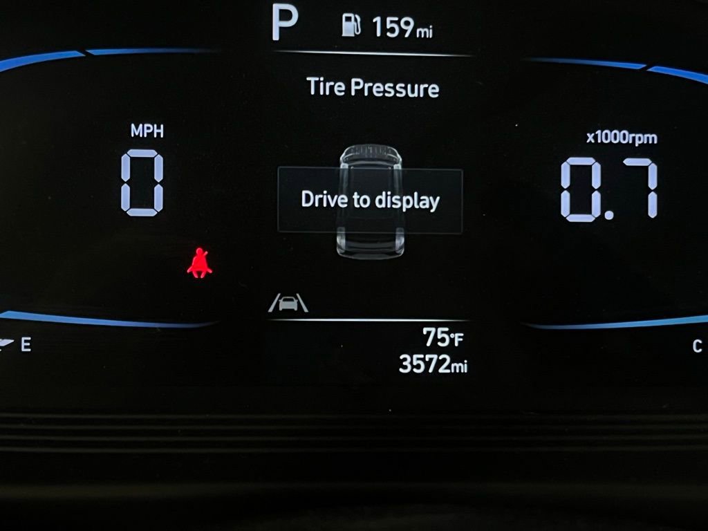 Used 2025 Hyundai Venue Limited image 20