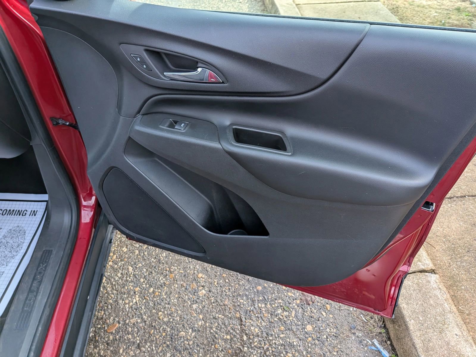 Used 2020 Chevrolet Equinox LT image 31