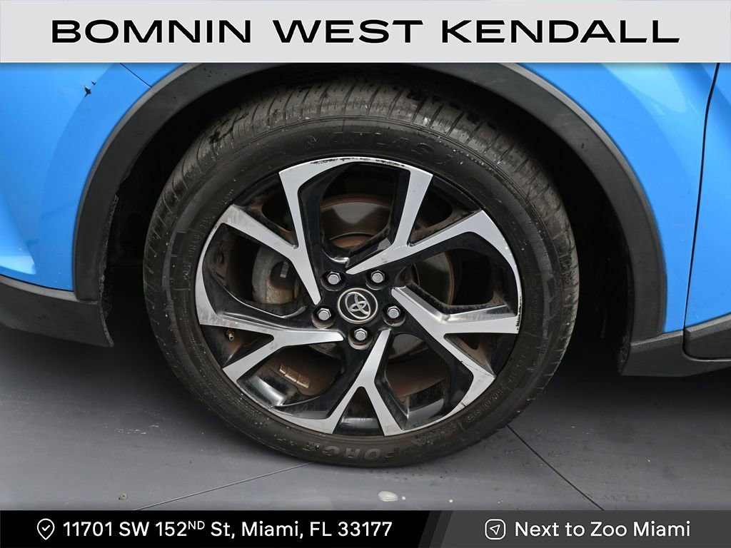 Used 2019 Toyota C-HR XLE image 9