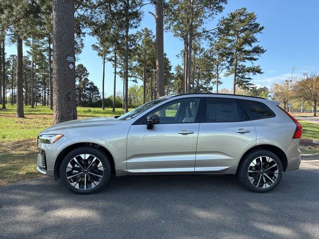 New 2026 Volvo XC60 B5 Plus w/ Protection Package Premier AWD/4WD image 9