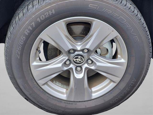 Used 2024 Toyota RAV4 XLE FWD image 14