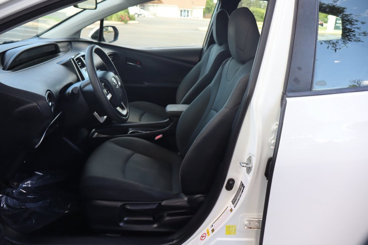 Used 2016 Toyota Prius Two FWD image 19